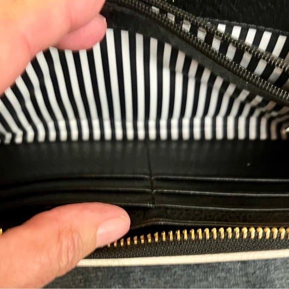 Kate Spade wallet - Picture 4 of 7